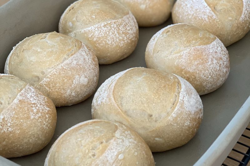 Knusprige Sonntagsbrötchen