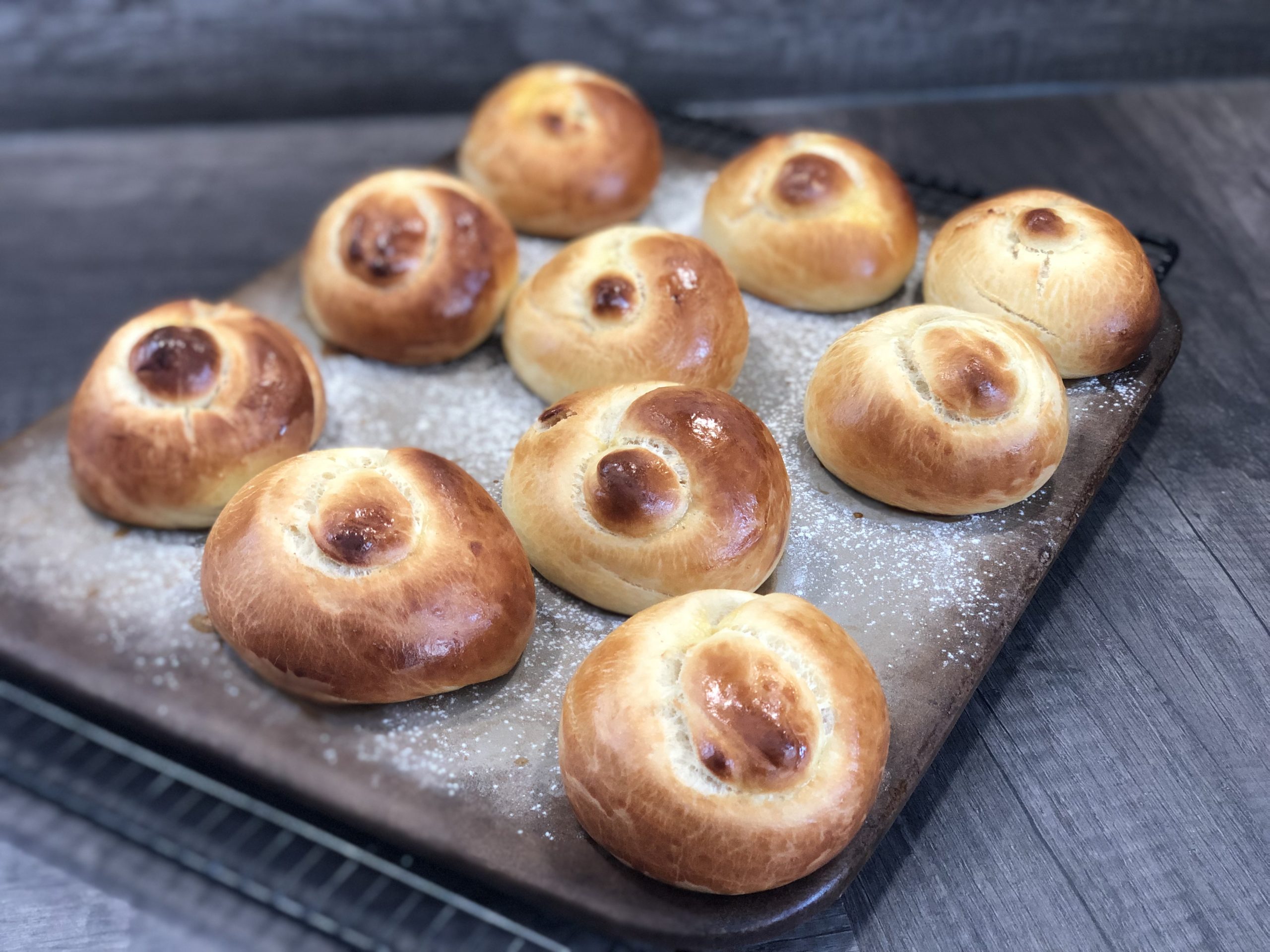 Süße Brioche-Knoten